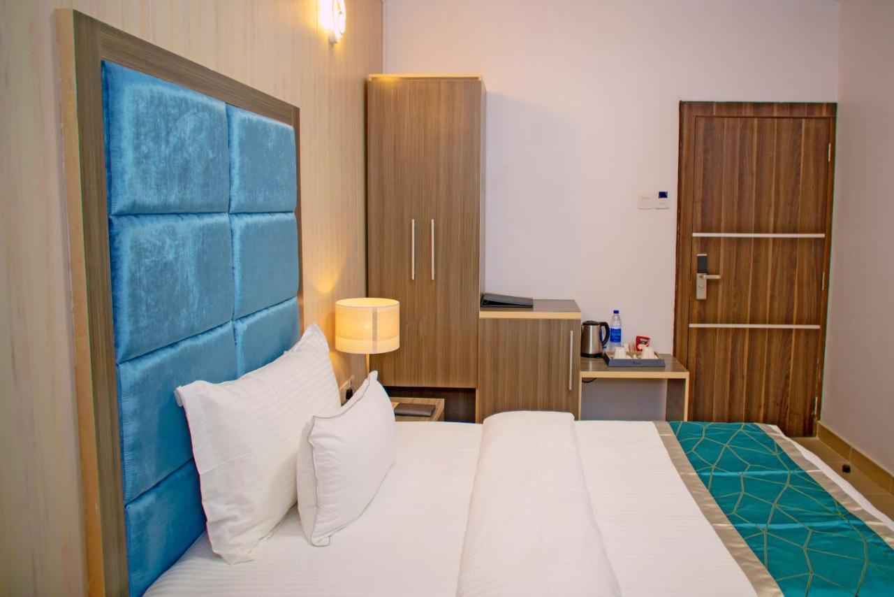 Riviera Suites Lagos Eksteriør bilde
