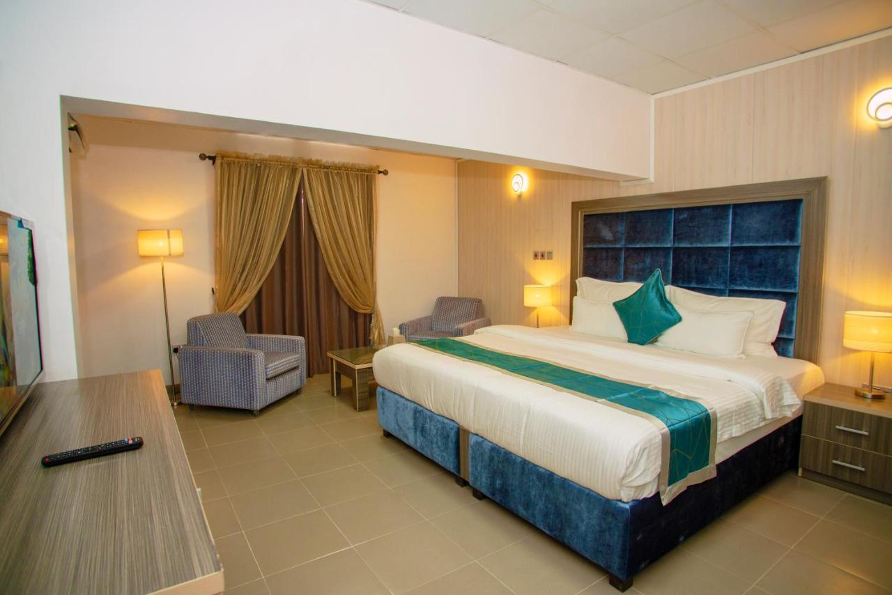 Riviera Suites Lagos Eksteriør bilde