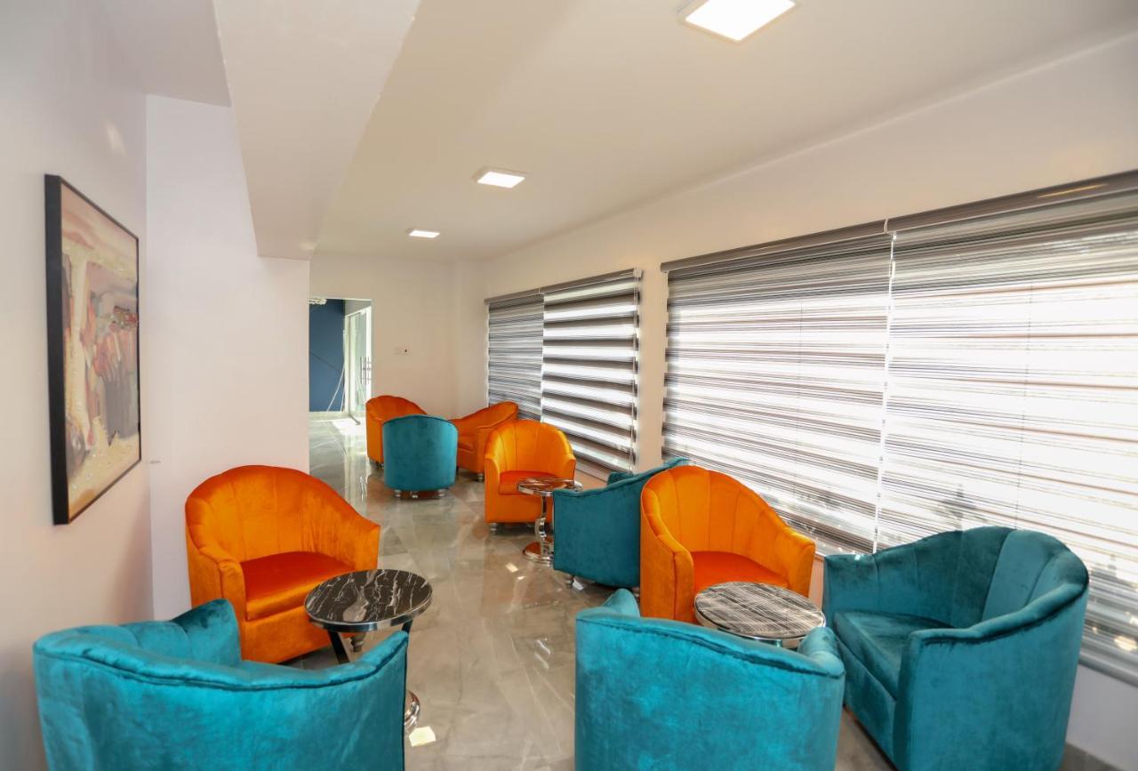 Riviera Suites Lagos Eksteriør bilde