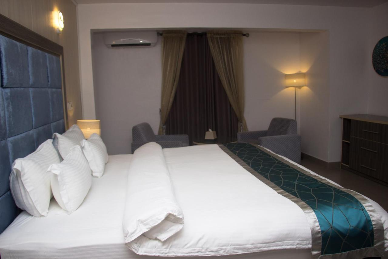 Riviera Suites Lagos Eksteriør bilde