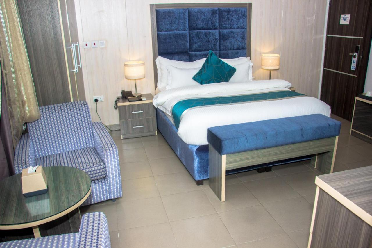 Riviera Suites Lagos Eksteriør bilde